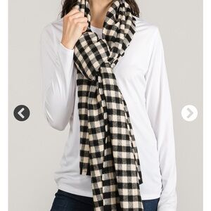Black and White Checkered Scarf
